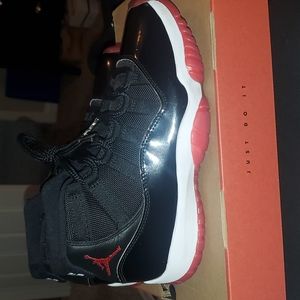 Jordan 11 Bred